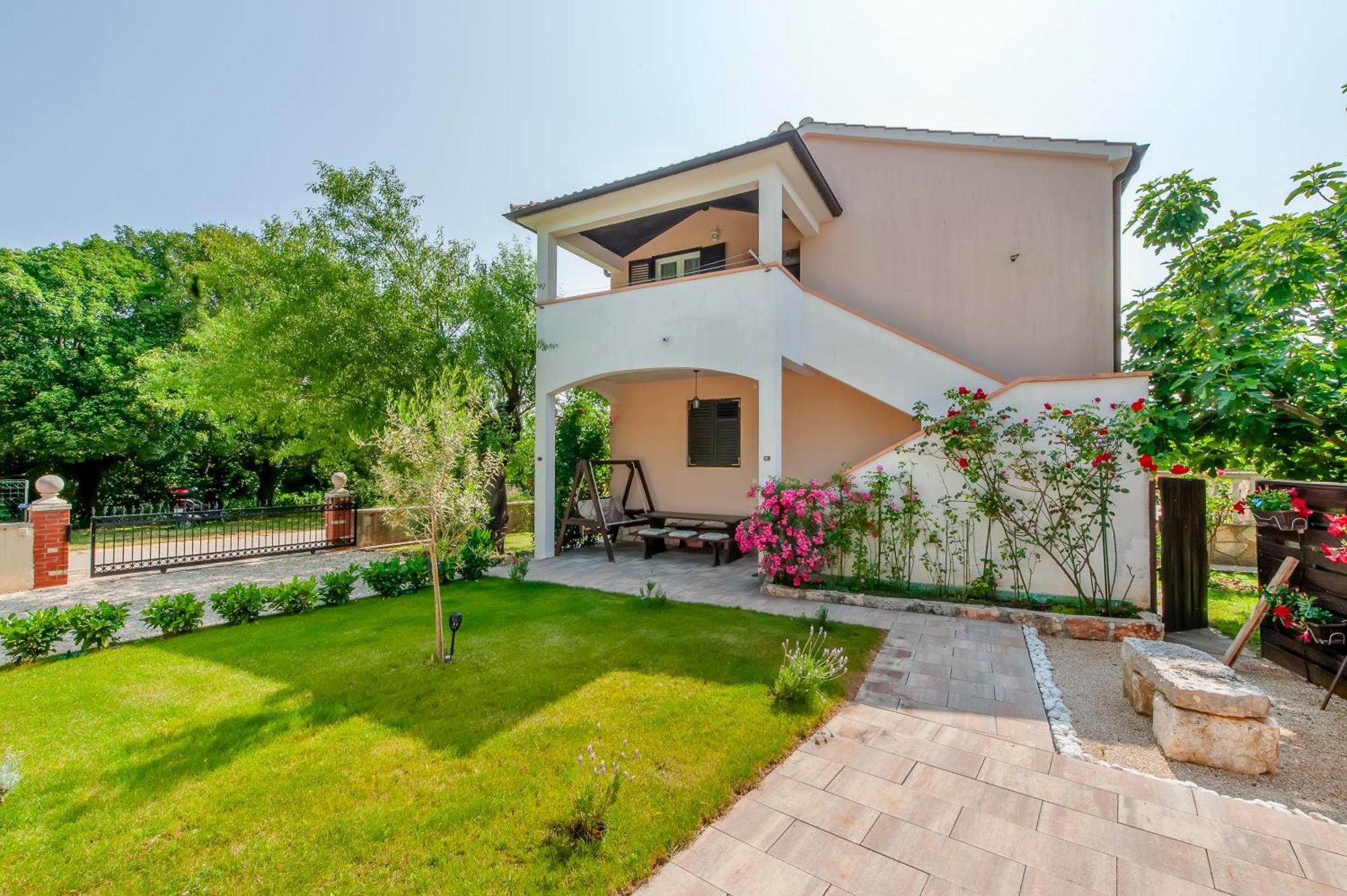 House Mario Near Rovinj Appartamento